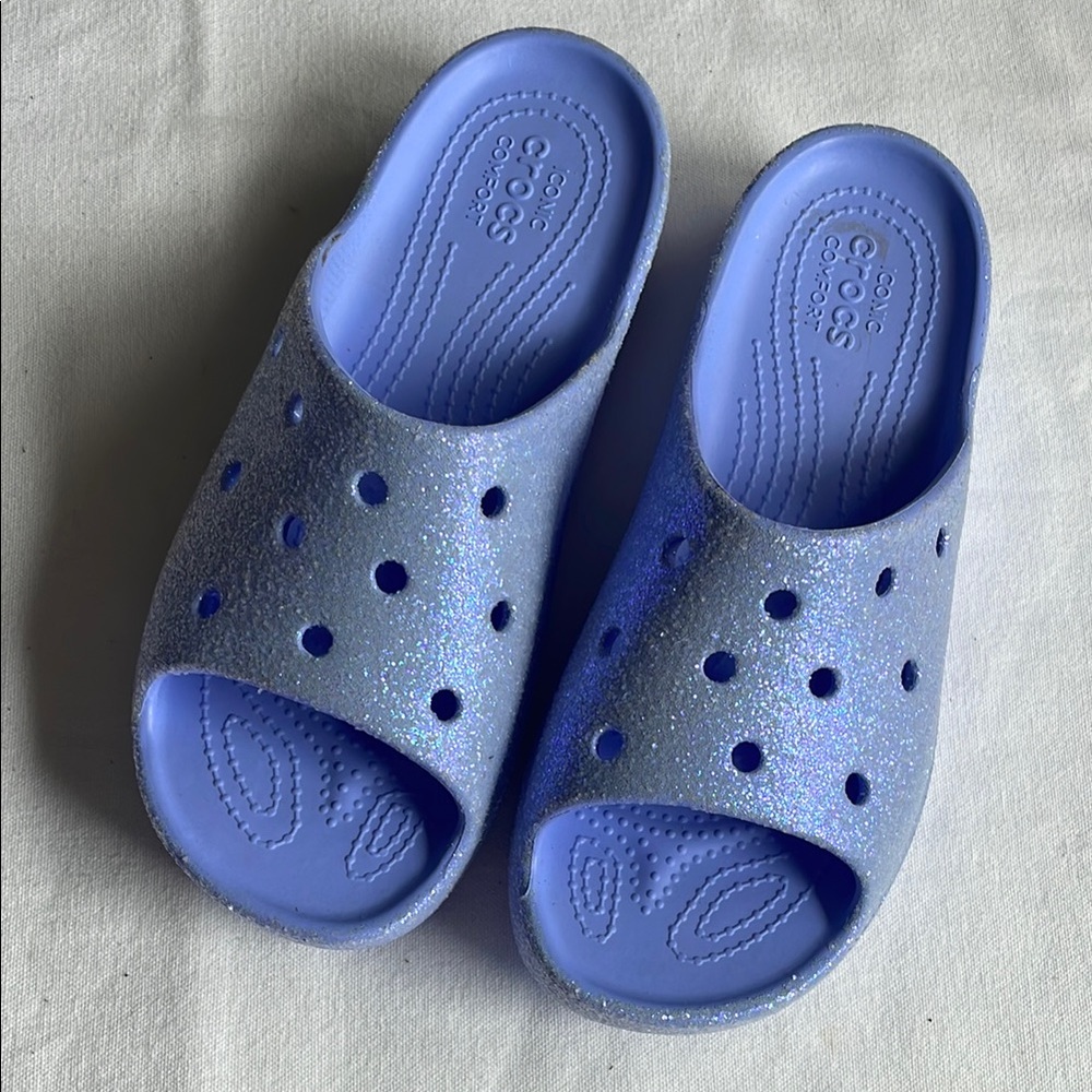 CROCS Women’s size 7 Glitter Slide Sandals in Lavender